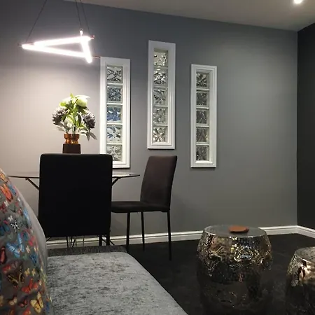 アパート Luxury Boutique Flat, Sleeps 4 Wfree Parking