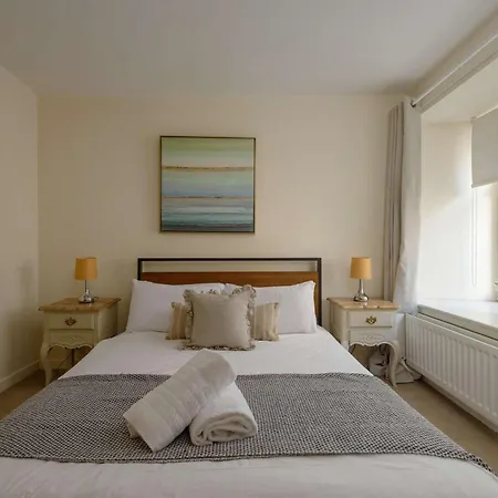Cozy 3Br Escape Near Edinburgh Centre *