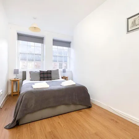 2-bedroom Old Town On Royal Mile Apartament Edynburg