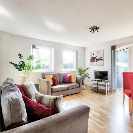 Bright & Modern Flat Daire