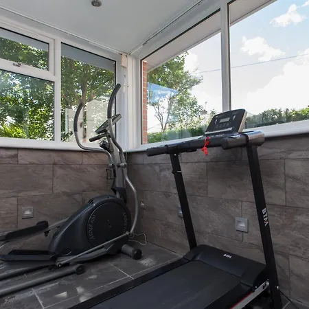 Luxurious Townhouse With Hot Tub Apartamento *