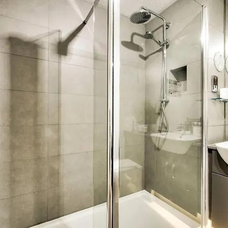 Bright & Modern Flat *