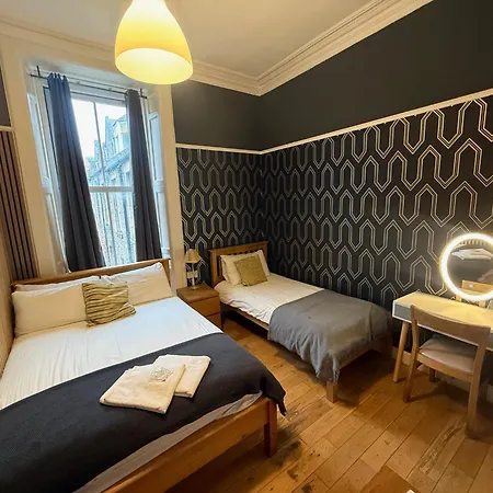 バルモア 3* エディンバラ