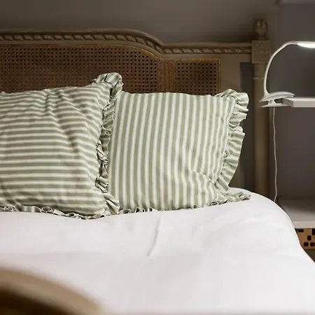 Frederick Street - Stylish In The Heart Of New Town! Daire *