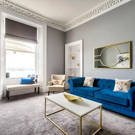 Lothian Road - Perfect Centre Location.