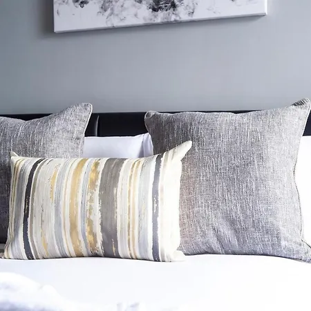 Lothian Road - Perfect Centre Location. Apartamento Edimburgo