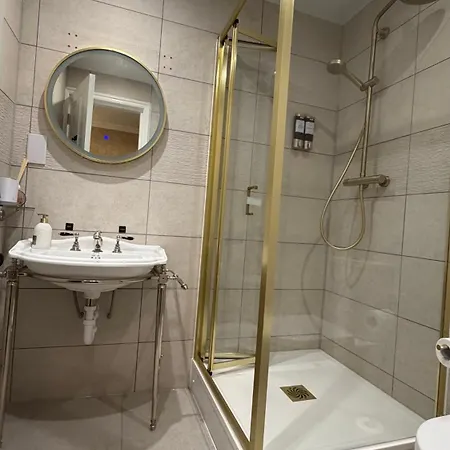 Kingston 3* Edinburgh