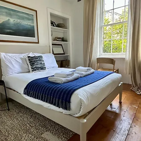 Grindlay St - Fantastic 2br In Theatre District * 爱丁堡