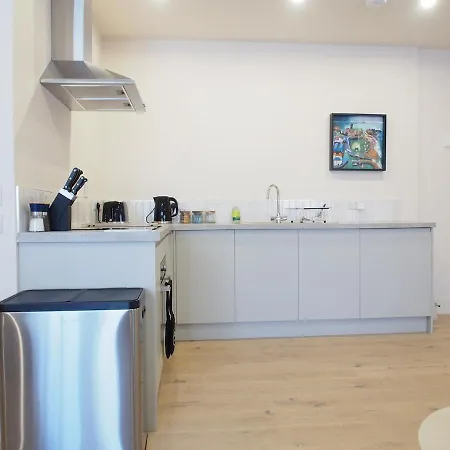 Chic And Classy On Easter Road - Flat 1, Elgin House אדינבורו