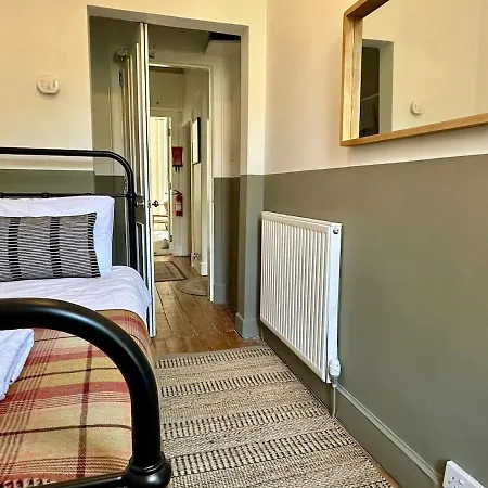 Lejlighed Grindlay St - Fantastic 2br In Theatre District Edinburgh