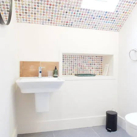 Apartmán Bright & Airy Mezzanine Loft In - Flat 4, Elgin House Edinburgh