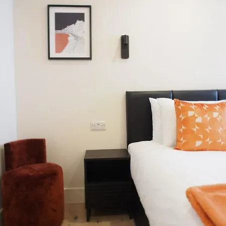 Stylish Mezzanine Loft In - Flat 5, Elgin House 아파트 에든버러