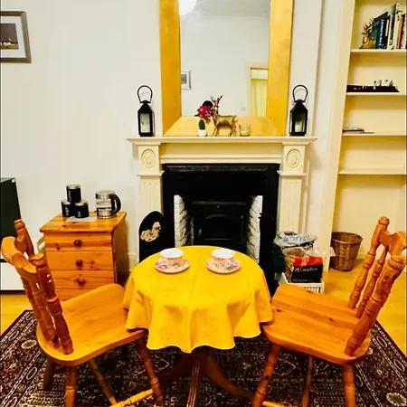 Charming With Private Bathroom In Centre Homestay *