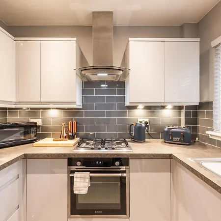 Bright 1-bed With Garden Near Braid Hills Golf Course Casa de Férias