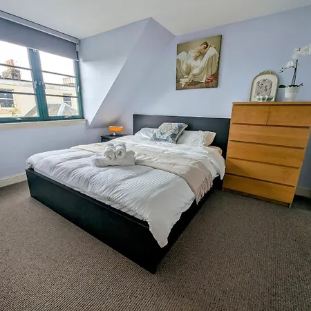 Center Gem-4bd House! 度假居