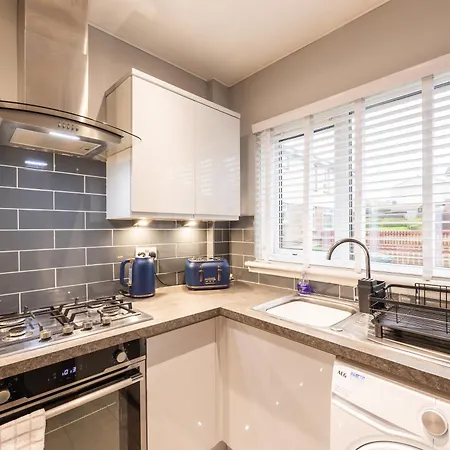 Bright 1-bed With Garden Near Braid Hills Golf Course Edinburgh