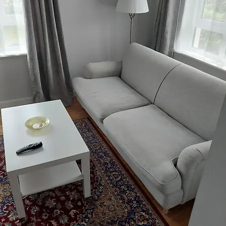 Entire 3 Bedroom House In Suburban Area * エディンバラ