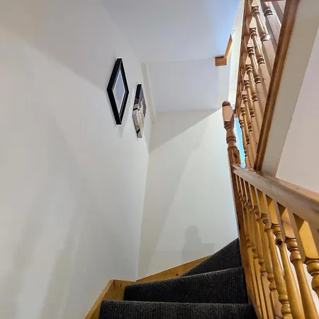 Center Gem-4bd House!