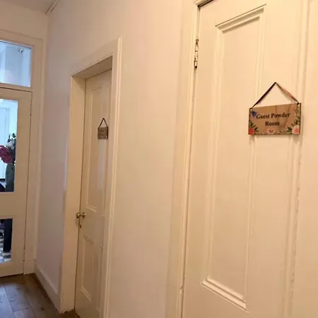 Homestay Charming With Private Bathroom In Centre Edinburgh