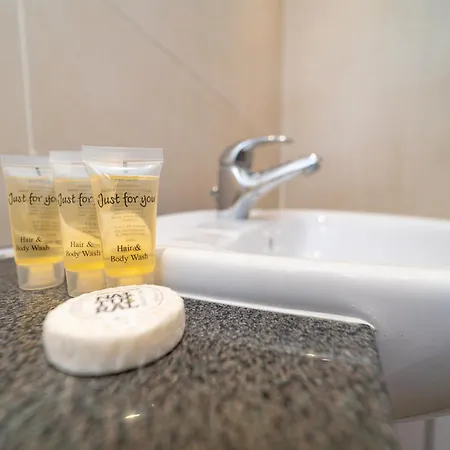 Family Friendly 3br Townhouse With 6 Beds And Parking * Edinburgh