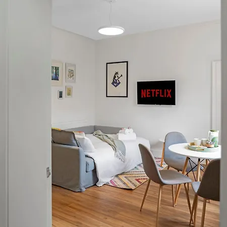 Stylish 2-bed Garden