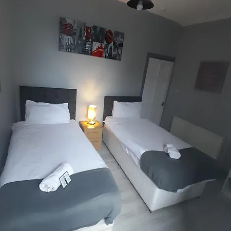 Cosy By The Meadows 2 Apartament