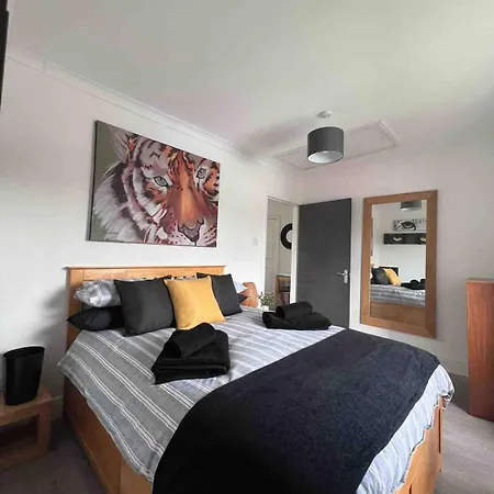 Stylish One Bed