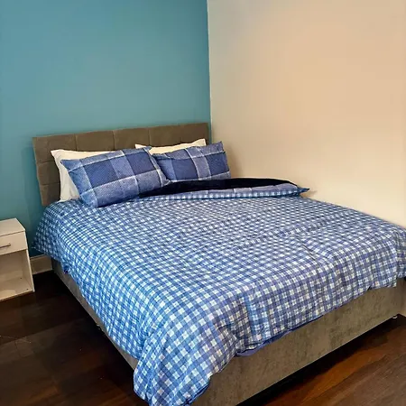 Lovely Quiet Flat Near Centre إدنبرة