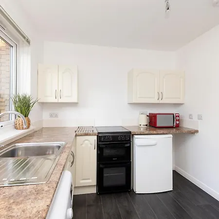 Apartment Morningside 2-bedroom - Ground Floor *