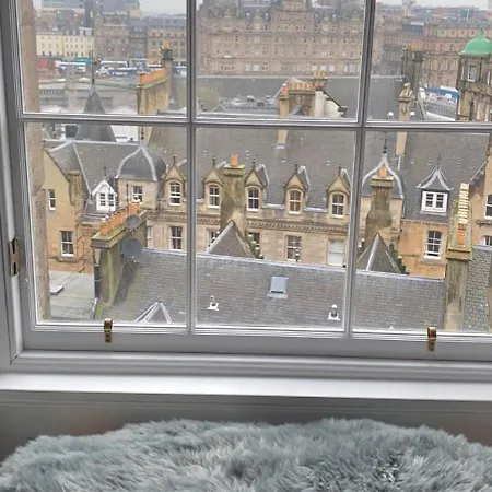 Royal Mile With Stunning Views * エディンバラ
