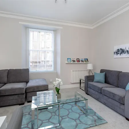 Grassmarket Modern Two Bedroom