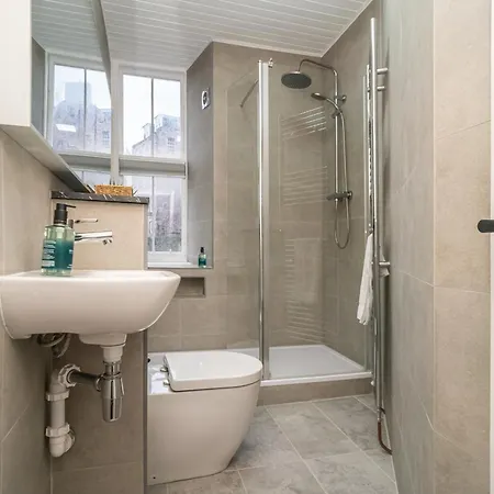 Apartman Charming 2-bed Flat Steps From The Royal Mile - Pass The Keys
