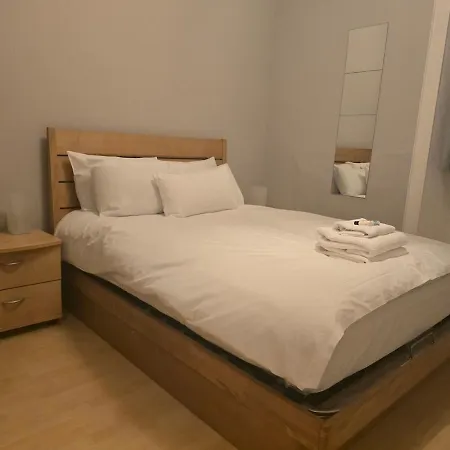 Comfy Semi-central Near Entertainment Park *