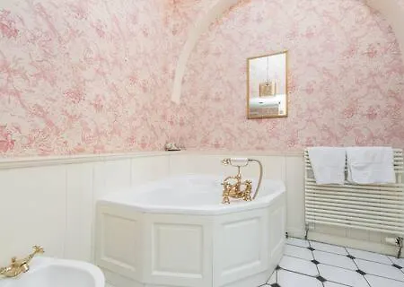 Floor, Central, Spacious, Period With Park Views Апартаменты Эдинбург