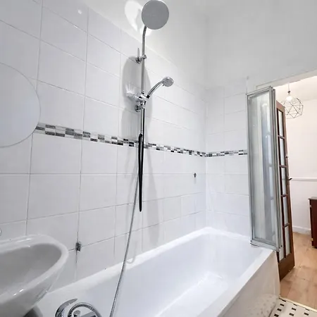 Spacious Easter Road 2br 公寓 爱丁堡