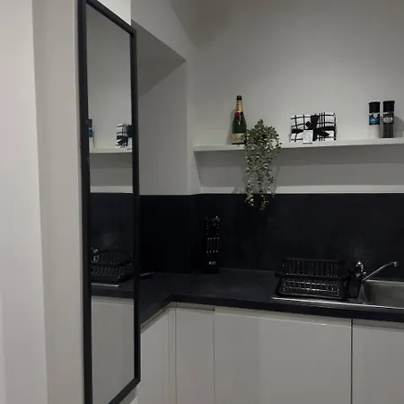 Cosy Modern On Leith Walk 아파트