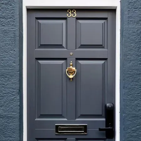 Near Transport - Hot Tub - Fireplace - Sleeps 2 * אדינבורו