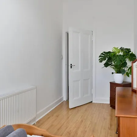 Apartman Bright 2 Bedroom Flat On Leith Walk