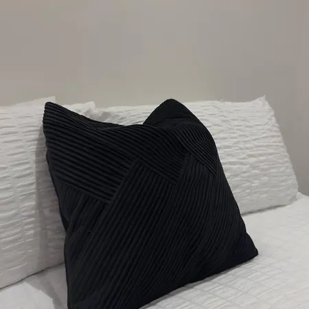 Cosy Modern On Leith Walk