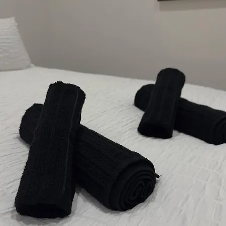 Cosy Modern On Leith Walk * 爱丁堡