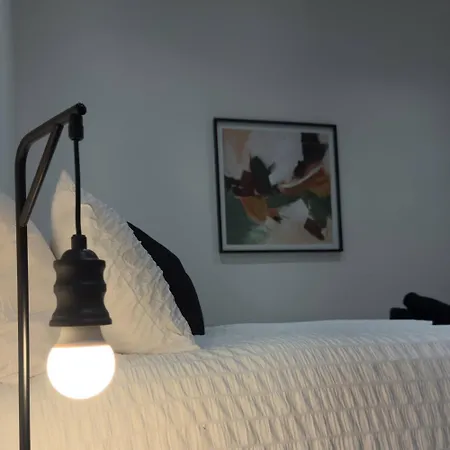 Cosy Modern On Leith Walk Apartment Edinburgh