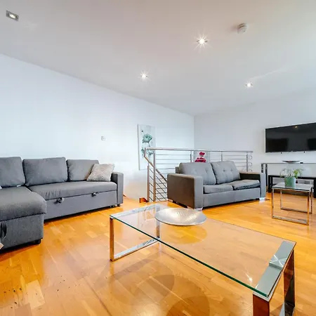 Appartement Weston's Penthouse Sleep 10, 6 Beds Free Parking Edinburgh
