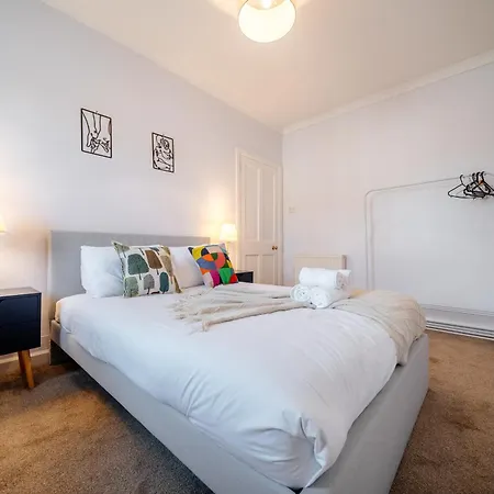 Bright Sleep 4 15 Minute Centre Free Parking Neaby * Edinburgh