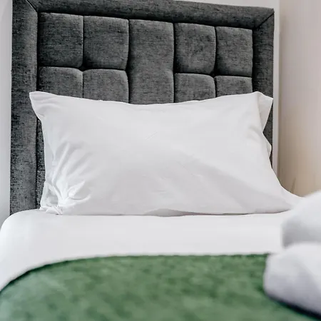 아파트 Percys Place Sleep 10, 15 Minute To Centre Free Parking