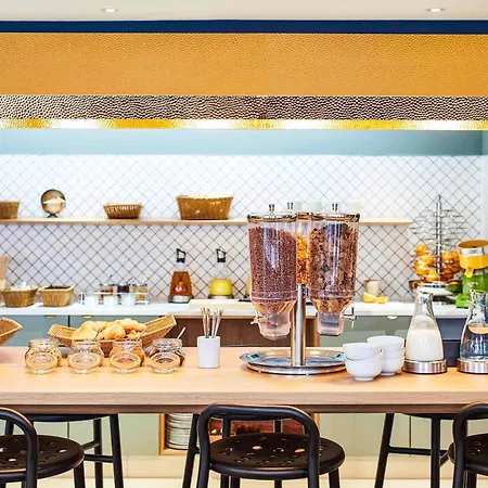 Adagio Royal Mile Apartahotel 4*