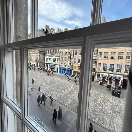 3 Royal Mile Flat Near Castle Apartment