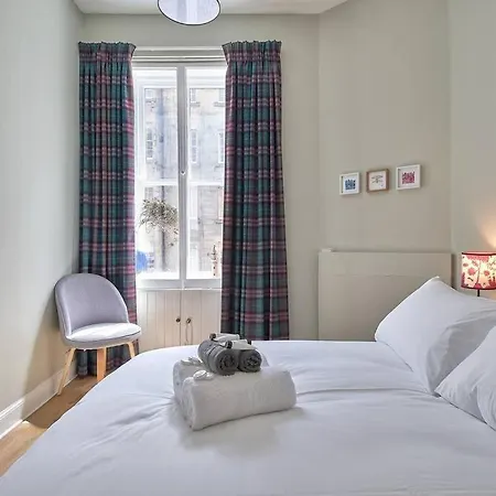 High Street - Modern Scandi Design In The Heart Of The Old Town! * エディンバラ