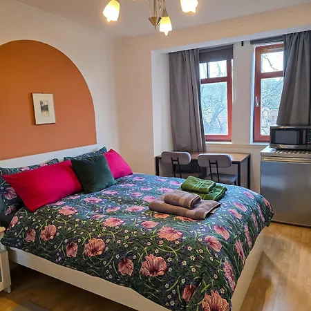 Maison d'hôtes Double With Shared Bathroom Near The Shore And Tram Édimbourg