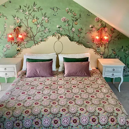Historic Near The Castle, 5 Min From Train Station *