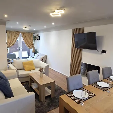 Hébergement de vacances The Cloud House Spa Retreat Hoole Chester